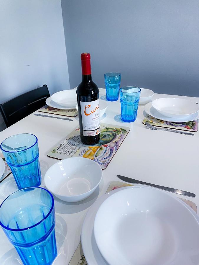 Stylish 1 Bedroom Flat In Wood Green 伦敦 外观 照片