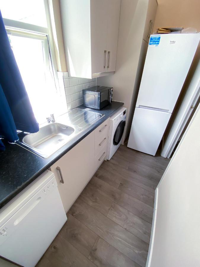 Stylish 1 Bedroom Flat In Wood Green 伦敦 外观 照片