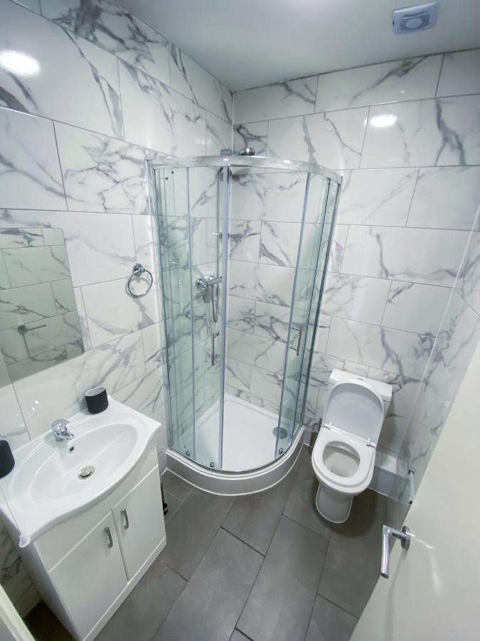 Stylish 1 Bedroom Flat In Wood Green 伦敦 外观 照片
